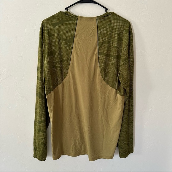 Lululemon Fast & Free Long Sleeve Shirt - Picture 6 of 6